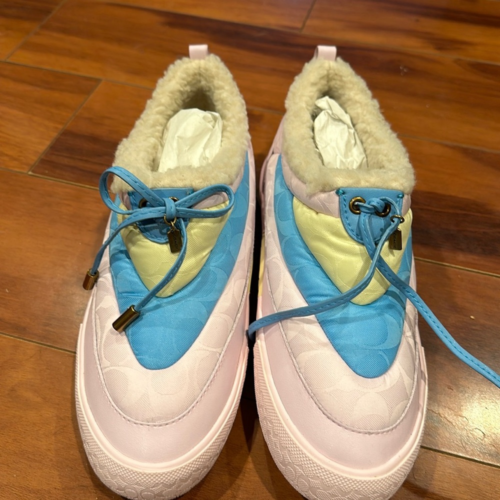 COACH NIB CITYSOLE  WOMENS SKATE SNOW SNEAKERS PASTEL PINK SIGNATURE SIZE 7.5B